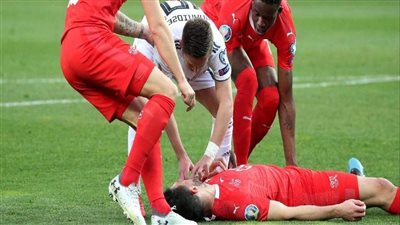 حوادث بلع اللسان تطارد اللاعبين.. لماذا يحدث وهل يمكن إسعاف المريض ؟