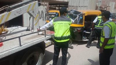 ضبط 34 توك توك مخالفا فى الزقازيق بالشرقية 