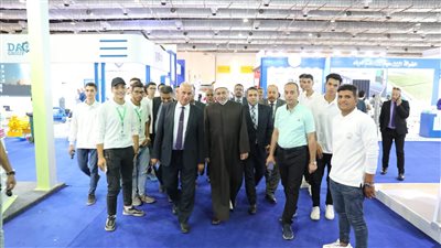 رئيس جامعة الأزهر يفتتح معرض كلية الهندسة الزراعية بمعرض صحارى | صور