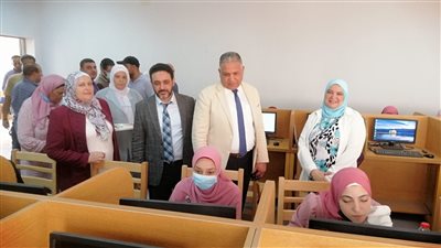 نائب رئيس جامعة الأزهر يتابع اختبارات القدرات بكلية التمريض