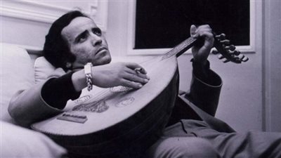 نجل شقيق بليغ حمدي: كان نفسي أحمد زكي يجسد شخصية عمي | فيديو