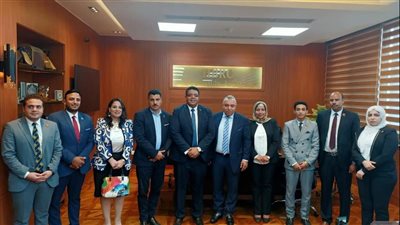 وفد تنسيقية شباب الأحزاب يشارك في منتدى 