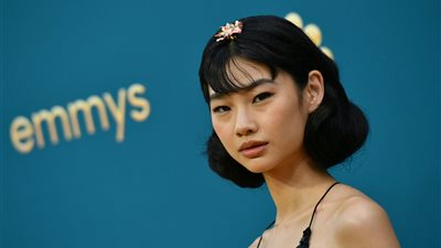 أبطال مسلسل squid game على السجادة الذهبية لحفل الإيمي | فيديو