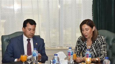 وزيرا الثقافة والرياضة يبحثان سُبل تكثيف التعاون