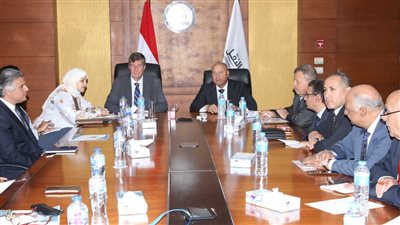 وزير النقل يبحث مع سفير بلجيكا بالقاهرة تعزيز سبل التعاون