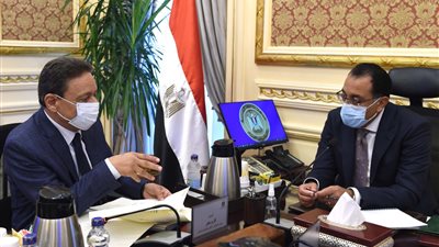 مدبولي وكرم جبر يناقشان ترتيبات استضافة مصر لاجتماعات وزراء الإعلام العرب