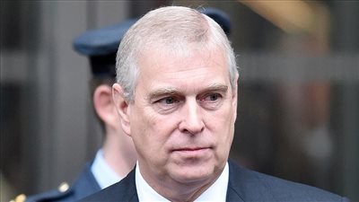 أول ظهور له في جنازة إليزابيث.. قصة الأمير أندرو.. من اتهامه بالاعتداء الجنسي حتى اختفاءه عن الأنظار