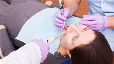 تفسير حلم خلع الناب في المنام وعلاقته بسداد الديون 