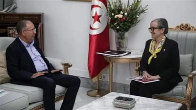 أجور الموظفين.. نقطة خلاف تضع تونس في ورطة اقتصادية 