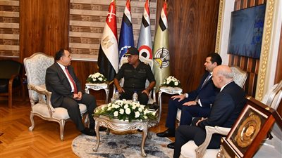 القوات المسلحة تنظم زيارة لوزير المالية بالكلية الحربية| صور 