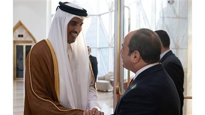 أول صورة من استقبال أمير قطر للرئيس السيسي بالدوحة