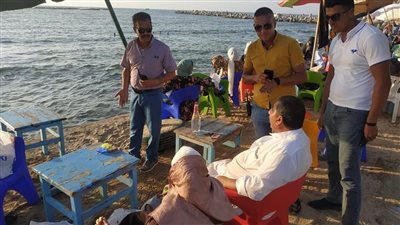 محافظ الإسكندرية: توقيع غرامات علي 3 من مستأجري الشواطئ المخالفة بالقطاع الشرقي