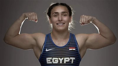 سمر حمزة تتأهل لنهائي بطولة العالم للمصارعة 