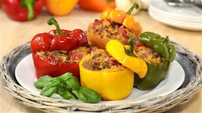 طريقة عمل الفلفل بحشو الأرز واللحم| فيديو