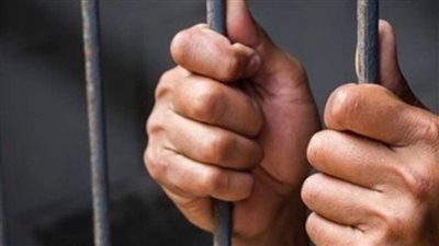 حبس عامل لاتهامه بقتل صديقه بسبب 50 جنيه في المرج