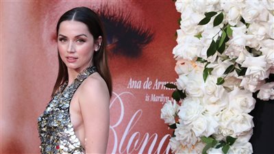  آنا دي أرماس على السجادة الحمراء للعرض الأول لفيلم Blonde في لوس أنجلوس| صور