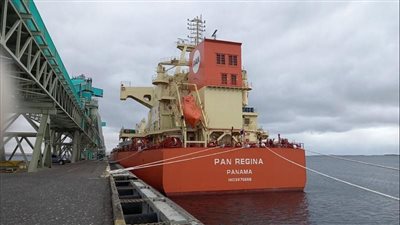 تداول 46 ألف طن بضائع بموانئ البحر الأحمر