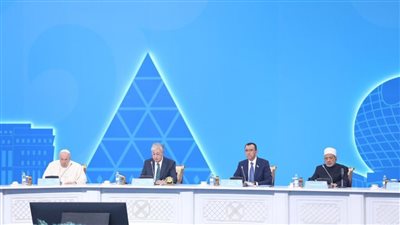 رسائل شيخ الأزهر بمؤتمر كازاخستان: الخطر الداهم يأتي من الإلحاد.. وبعض الممارسات الاستعلائية تسببت في أزمات طاحنة 