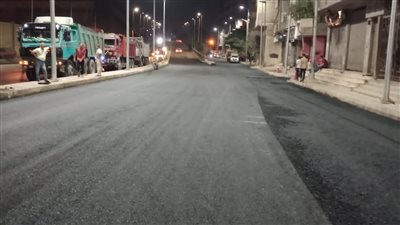 رصف وتطوير شوارع 4 مناطق في الجيزة | فيديو وصور