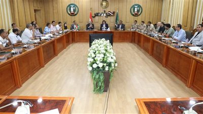 محافظ المنوفية: تذليل كافة العقبات لإنهاء خطة الرصف