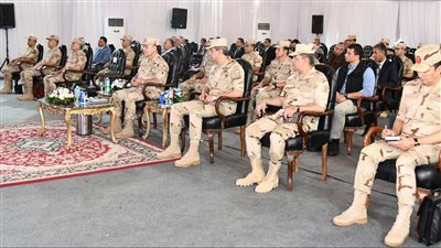 رئيس الأركان يتفقد آخر تطورات مبادرة حياة كريمة بمحافظة الجيزة