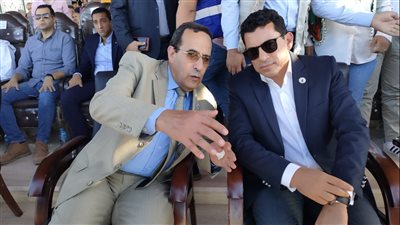 وزير الرياضة يكلف تطوير مضمار الهجن وإقامة فندق بنادي العريش | صور