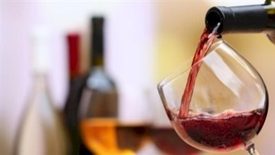 ما النجاسات الثمانية التي تبطل الصلاة؟