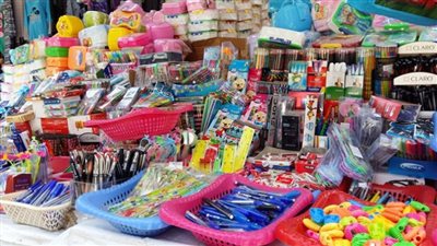 مبالغ فيها.. تحرك برلماني بسبب معاناة أولياء الأمور مع 