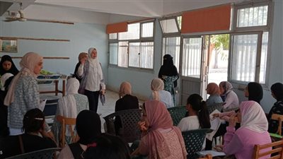 لقاءات تعريفية وهدايا للطلاب الجُدد بجامعة المنيا