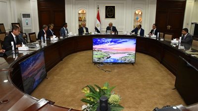 وزير الإسكان يبحث مع ممثلي ماريوت الفرص الاستثمارية لإنشاء وتشغيل المنشآت الفندقية