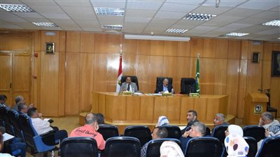 اجتماع موسع بالمنيا لمناقشة مبادرة المشروعات الخضراء الذكية 