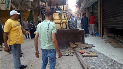 محافظ الجيزة: بدء أعمال تطوير ورصف شوارع العمرانية الشرقية | صور