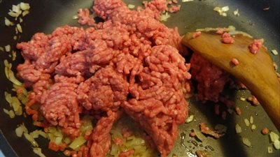 أكلات باللحمة المفرومة.. لغداء سريع وتوفر في الميزانية