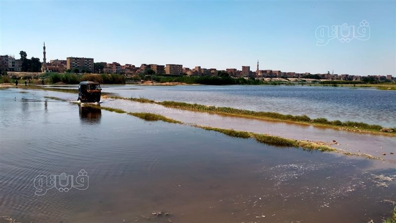 مياه النيل تغمر أراضى