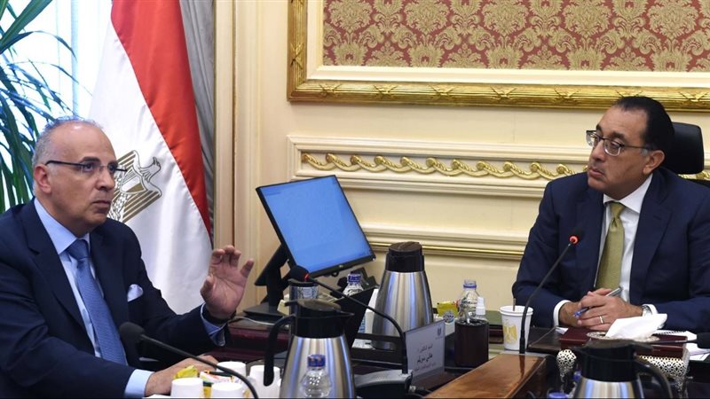 رئيس الوزراء ووزير