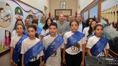 محافظ أسيوط يكرم أوائل الشهادات الإعدادية والثانوية العامة والفنية على مستوى المحافظة 