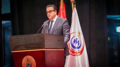 عبدالغفار يشهد حفل تخريج دفعتين من خريجي البرامج التدريبية بالتعاون مع طب هارفارد