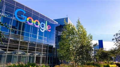 فرصة مجانية من شركة جوجل لأكثر من 25 ألف امرأة للتدريب على الذكاء الاصطناعي