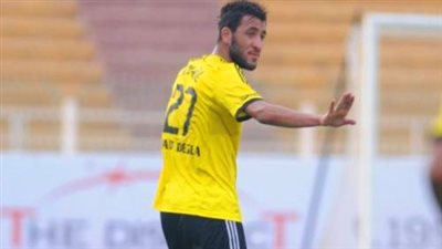 رسميا.. سيراميكا كليوباترا يضم رجب نبيل مدافع سموحة لمدة موسمين