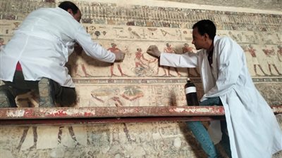 بدء أعمال الموسم الثاني لترميم المقبرتين 29 و33 بمنطقة بنى حسن في المنيا