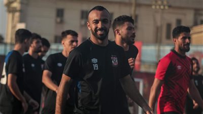 ضحك وهزار وتفاؤل.. أجواء حماسية خلال مران الأهلي بالتتش | صور