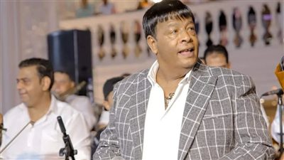 عبد الباسط حمودة يبدع في سهرة غنائية بساقية الصاوي | فيديو