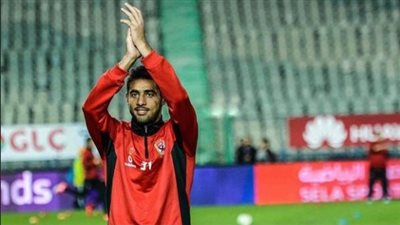 أحمد ياسر ريان يبكي على الهواء: كان نفسي أضيف حاجة للأهلي