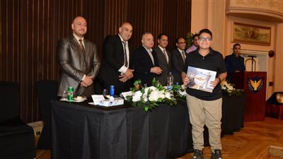 المراقبة الجوية يكرم المتفوقين من المراحل التعليمية المختلفة 