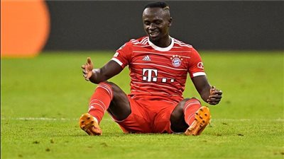 بكيت مثل الأطفال.. ماني يكشف أصعب موقف في مسيرته الكروية 