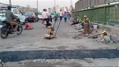 إصلاح 10 فواصل بكوبري الجيزة المعدني