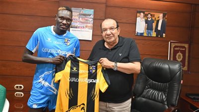 المقاولون العرب يتعاقد مع كابتن منتخب أوغندا ونجم مازيمبي