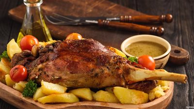 طريقة عمل كتف الخروف في الفرن 