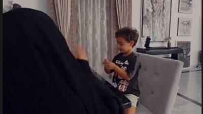 يحفظ القرآن.. أحدث ظهور لنجل تامر حسني وبسمة بوسيل