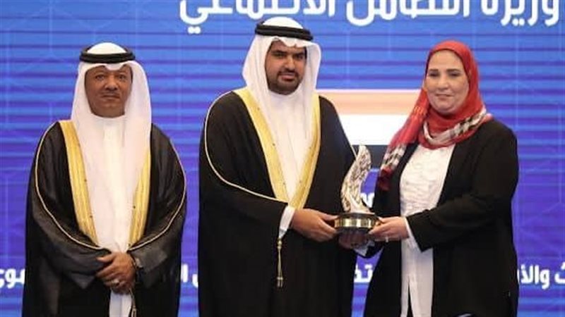 وزيرة التضامن تتسلم